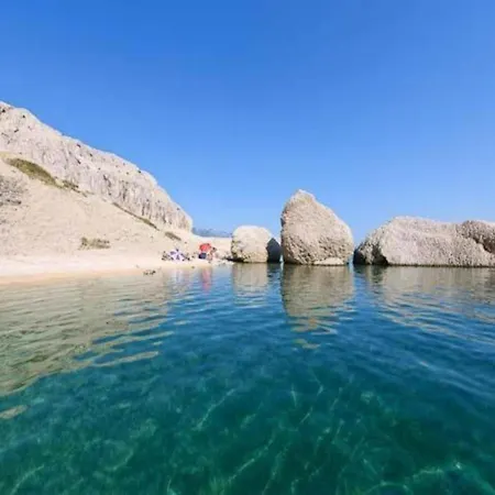 Holiday Home Mandre Near Zrce Beach, Cleaning Included