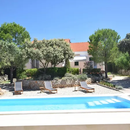 Holiday Home Mandre Near Zrce Beach, Cleaning Included