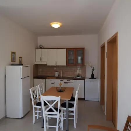 Holiday Home Mandre Near Zrce Beach, Cleaning Included